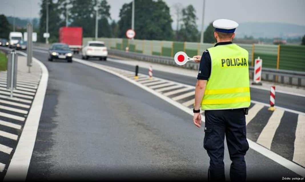 Poważne wykroczenie drogowe: Mężczyzna kierował samochodem z prędkością 230 km/h